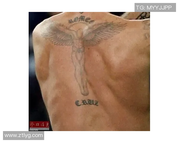 足球明星的纹身艺术揭秘虎嗅蔷薇背后的故事与意义