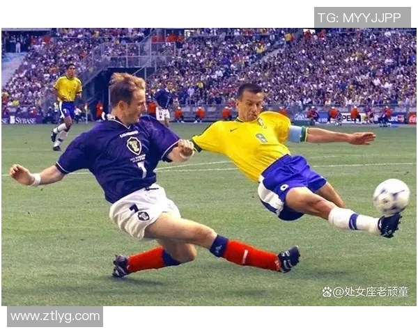 老头畅谈足球明星背后的故事与人生智慧视频分享